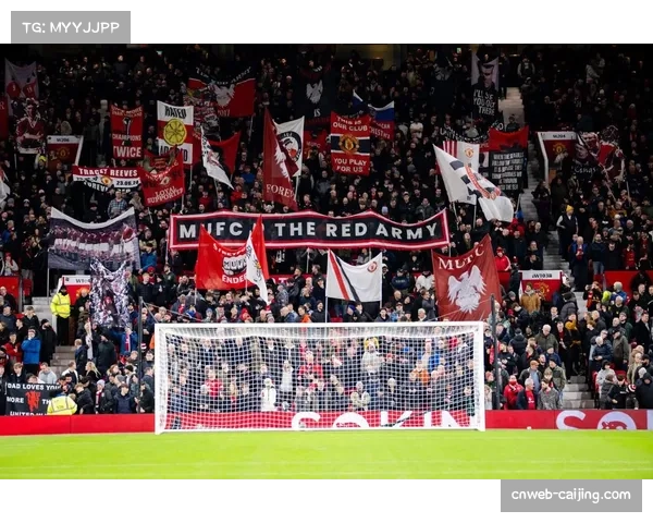 即时统计：曼联左路进攻占比68%，复制德比战战术倾向