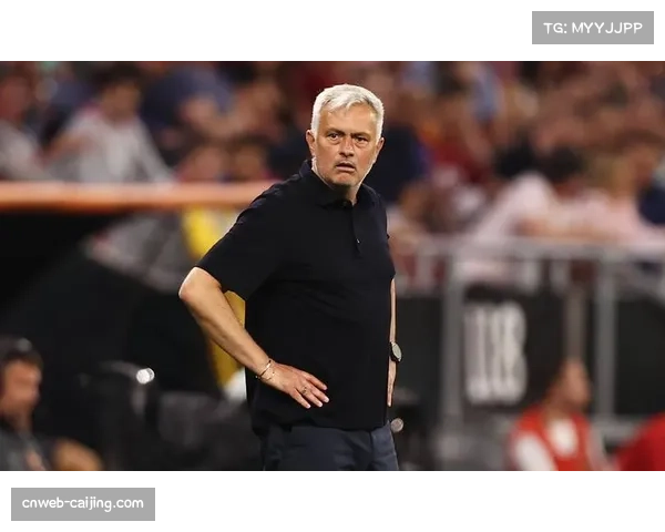 加的斯球员萨穆在冲突中推搡裁判，被直接红牌罚下